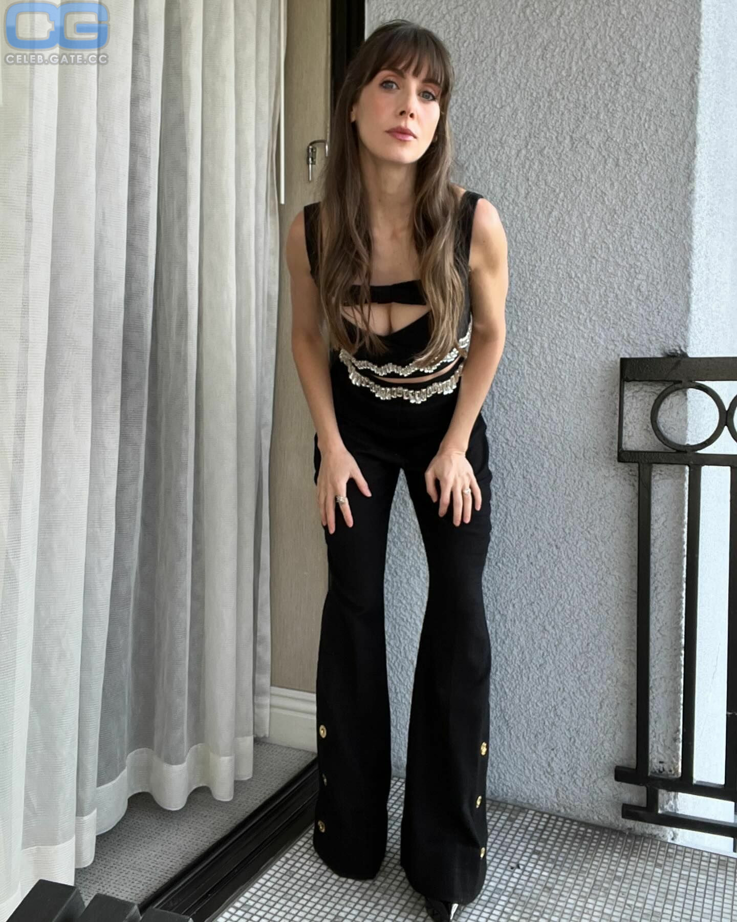 Alison Brie Nude 181 Hot Leaked Pics Naked 18+ Uncensored