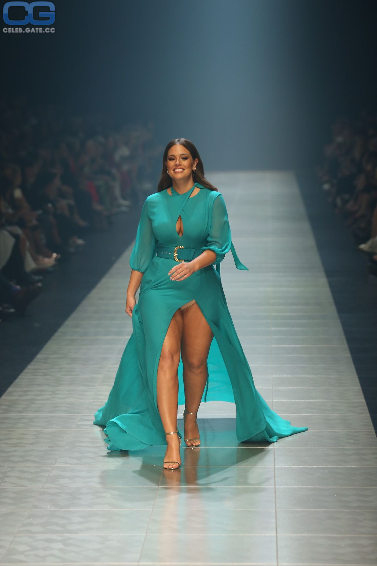 Ashley Graham Nude | 137 Hot Leaked Pics | Naked 18+ Uncensored