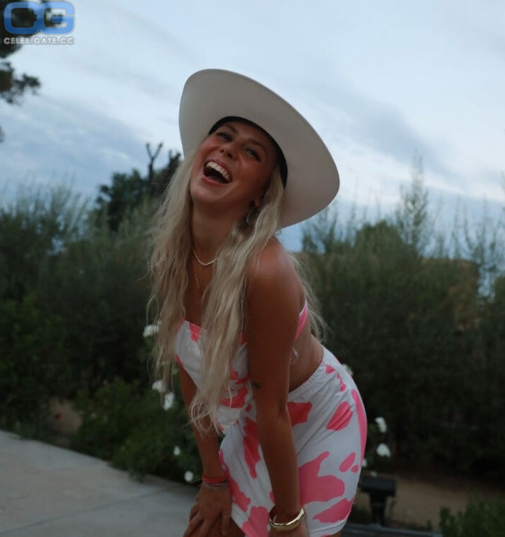 Haliey Welch Nude 32 Hot Leaked Pics Naked 18+ Uncensored