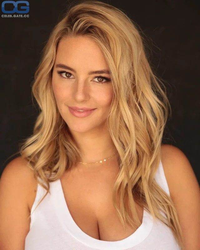 Hassie Harrison Nude 13 Hot Leaked Pics Naked 18+ Uncensored