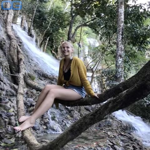 Jeanne Goursaud Nude | 19 Hot Leaked Pics | Naked 18+ Uncensored