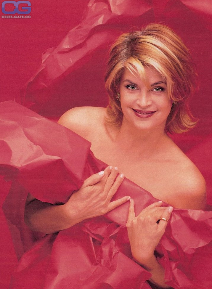 Kirstie Alley Nude | 35 Hot Leaked Pics | Naked 18+ Uncensored
