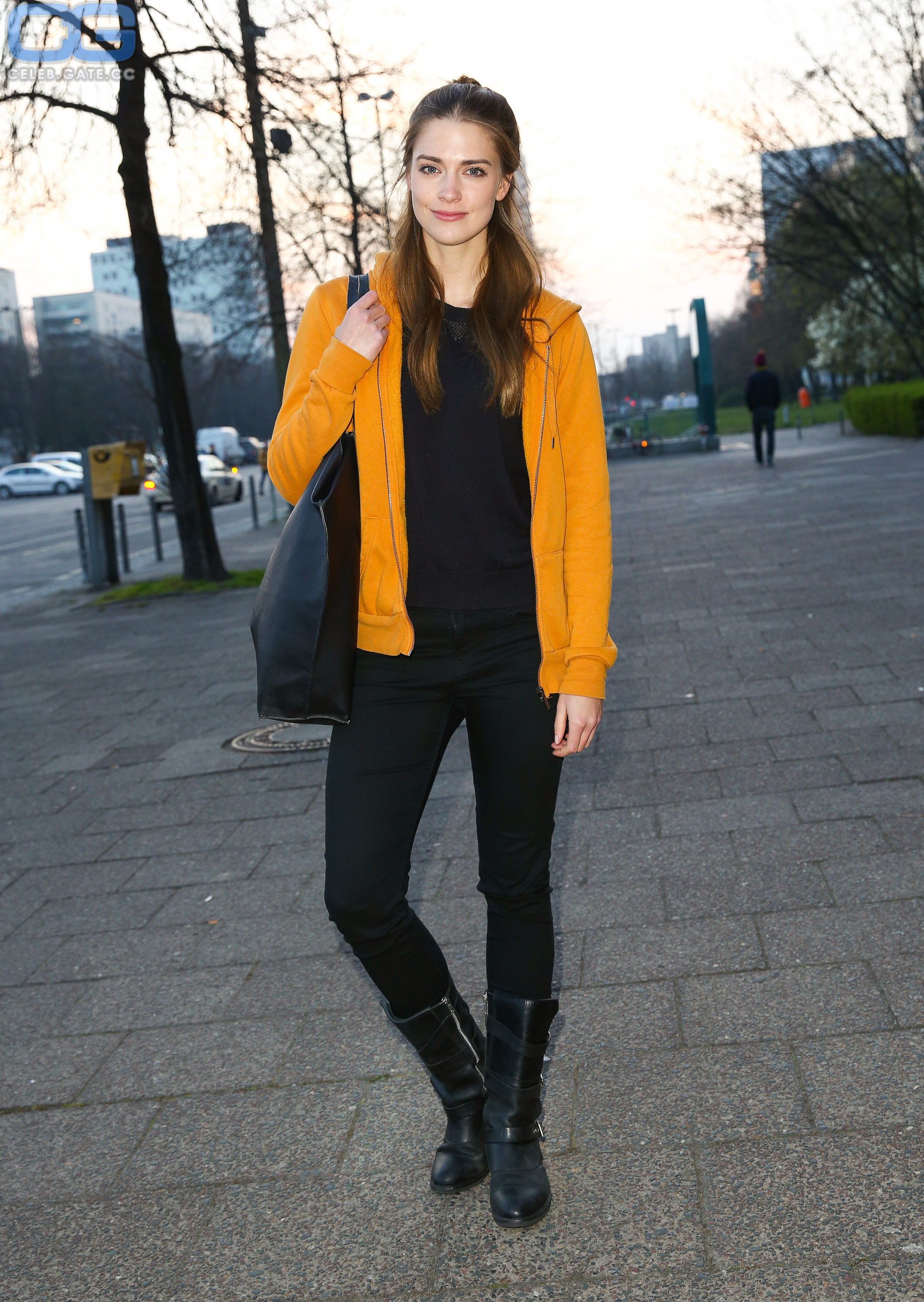 Laura Berlin Nude 15 Hot Leaked Pics Naked 18+ Uncensored