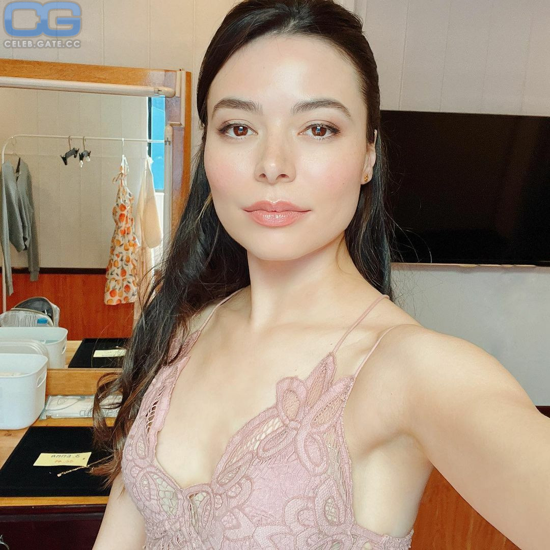 Miranda Cosgrove Nude 33 Hot Leaked Pics Naked 18+ Uncensored
