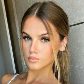 Alex Ann Lavigne-pelletier