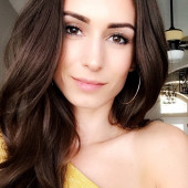 Astrid Loch