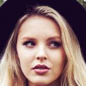 Betsy-blue English