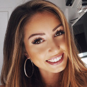 Caroline Einhoff