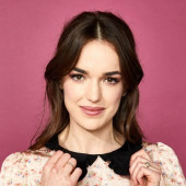 Elizabeth Henstridge