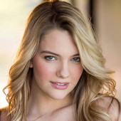 Kenna James