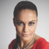 Lara Alvarez