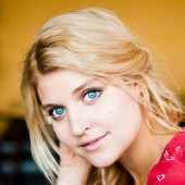 Lara Mandoki