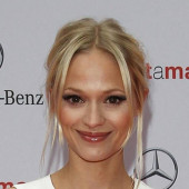 Mavie Hoerbiger