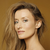 Natascha Mcelhone