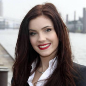 Nathalie Volk