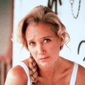 Sally Kirkland