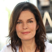 Sela Ward