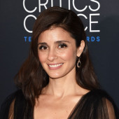 Shiri Appleby