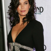 Teri Hatcher