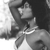 Tia Carrere