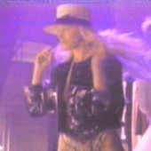Lisa Matthews 