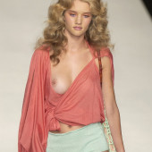 Rosie Huntington-Whiteley 
