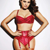 Kelly Brook