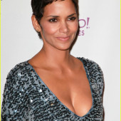 Halle Berry 