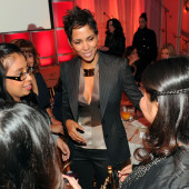 Halle Berry 