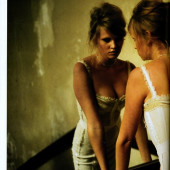 Lara Stone 