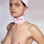 Guinevere Van Seenus 