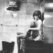 Mia Kirshner 