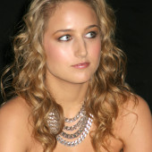 Leelee Sobieski