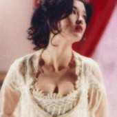 Vivian Chow 