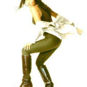 Tia Carrere