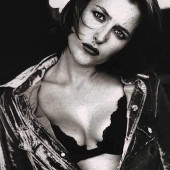 Gillian Anderson