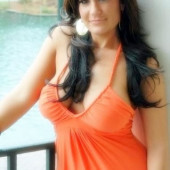 Honey De La Cruz 
