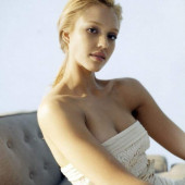 Jessica Alba