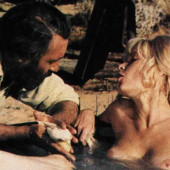 Stella Stevens 