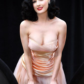 Dita Von Teese 