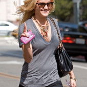 Ashley Roberts 