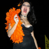 Jennifer Tilly