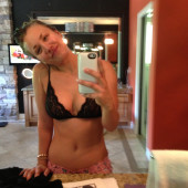 Kaley Cuoco 