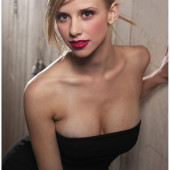 Melissa Schuman 
