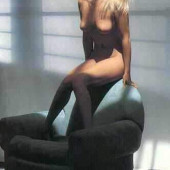 Erika Eleniak