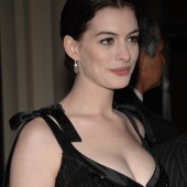 Anne Hathaway 