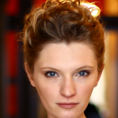 Agata Buzek