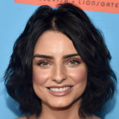 Aislinn Derbez