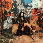 Alessia Cara feet