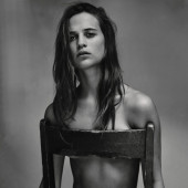 Alicia Vikander nude